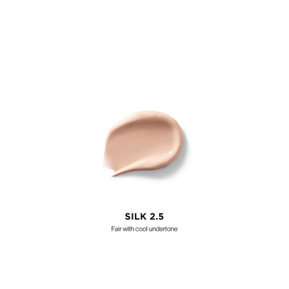 Hourglass weightless waterproof liquid concealer applicator wand detail