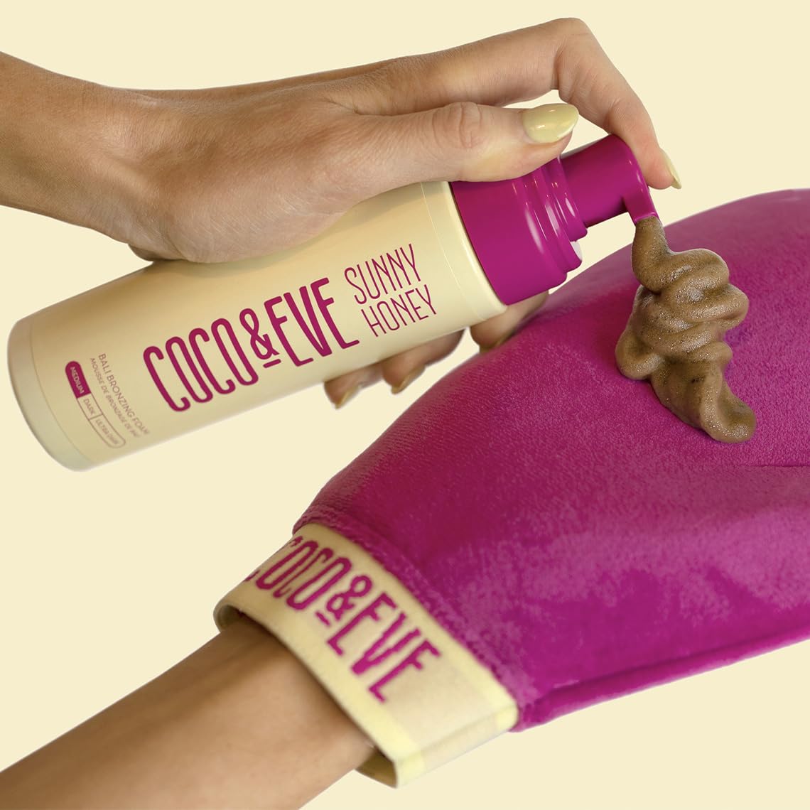Coco And Eve self tan kit applicator mitt close up