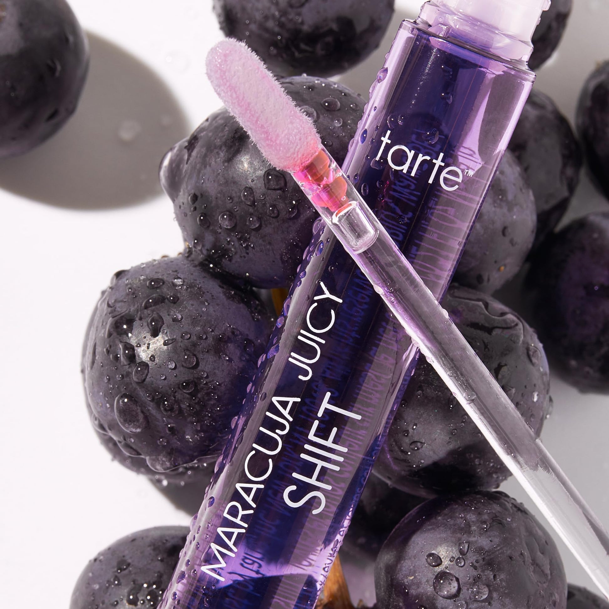 Applicator brush of Tarte pH-powered lip and cheek tint