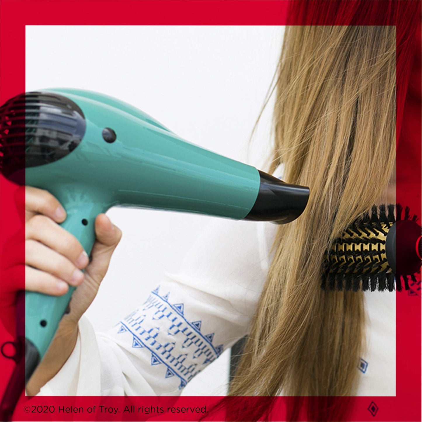 Revlon green beauty tool highlighting the volumizing finger diffuser attachment close up