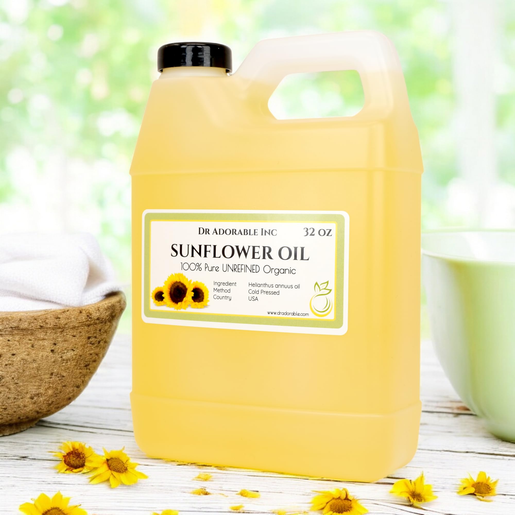 Pure cold pressed unrefined sunflower oil from USA provides intense hydration