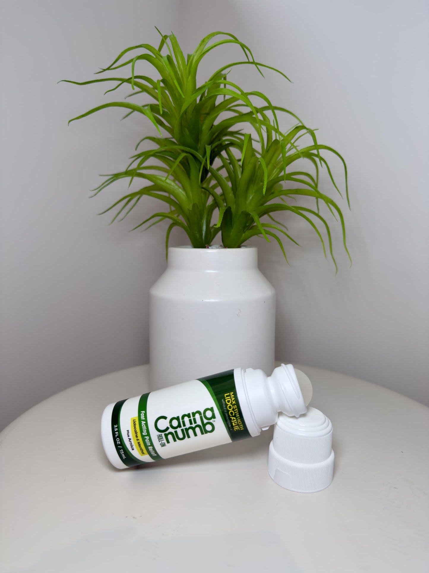 Cannanumb lidocaine and menthol roll on bottle