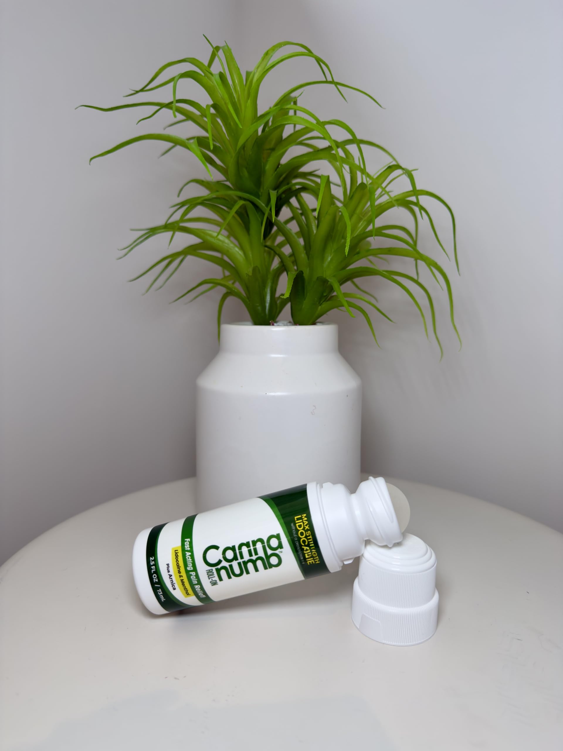 Cannanumb lidocaine and menthol roll on bottle