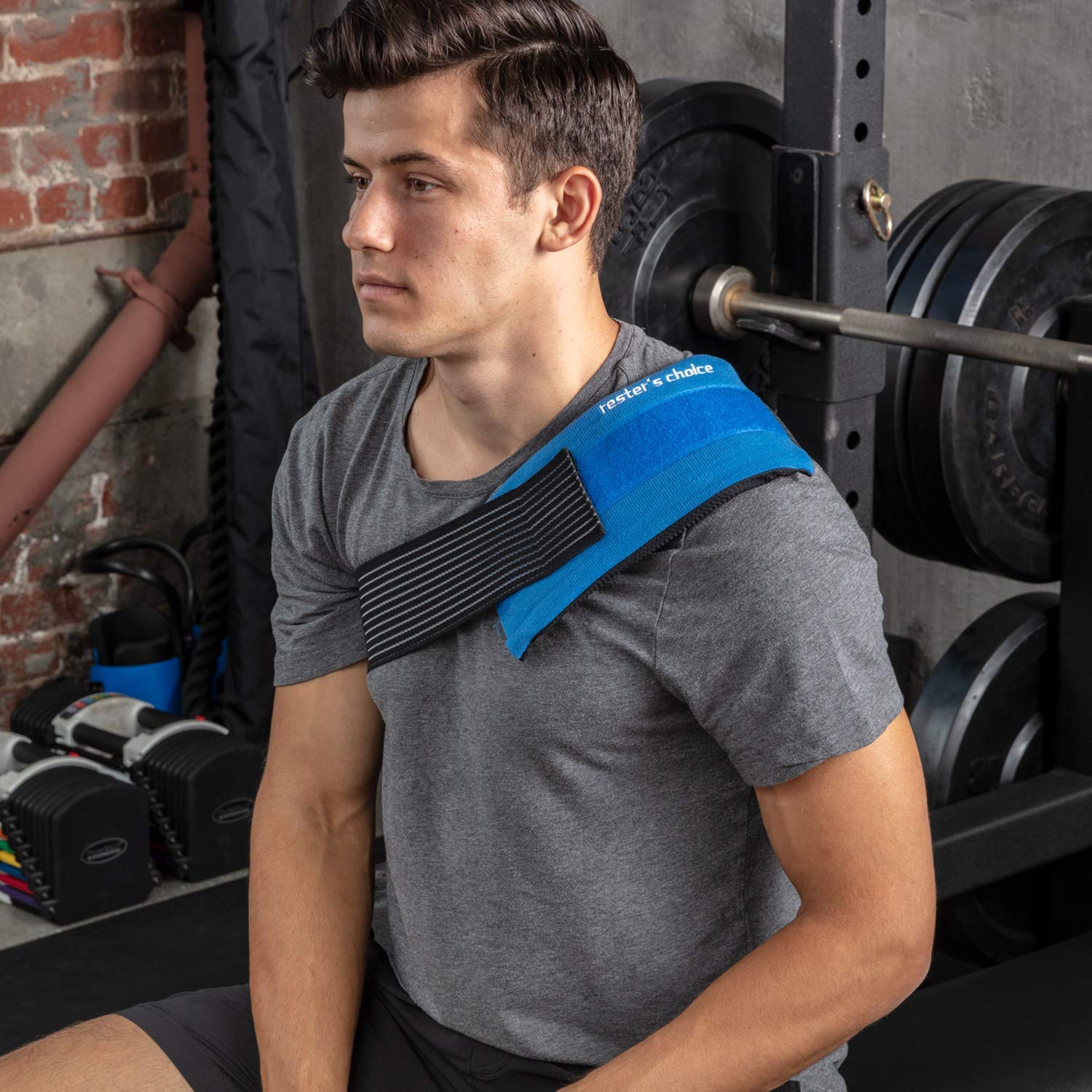 Adjustable elastic strap used for hands-free cold therapy
