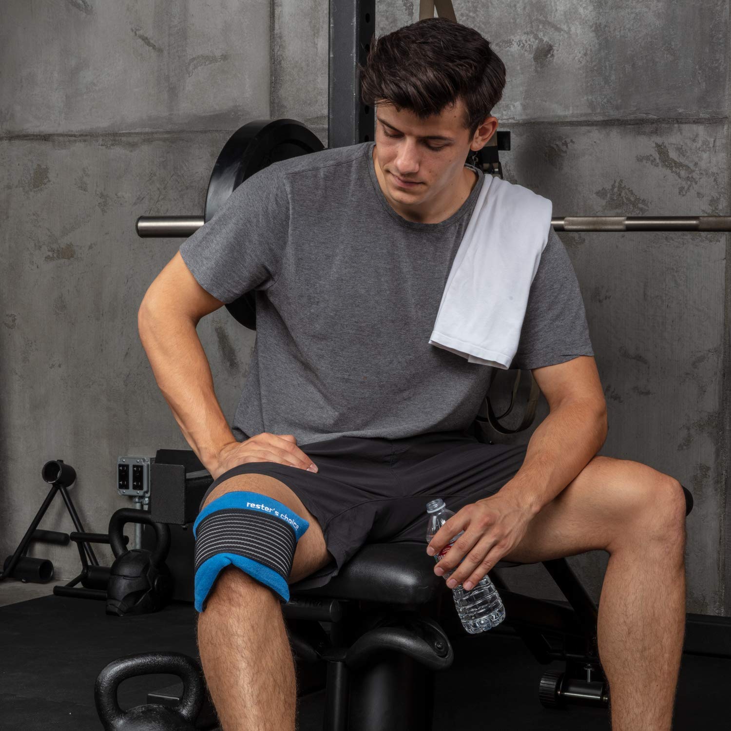 Flexible gel ice pack contouring around a knee joint