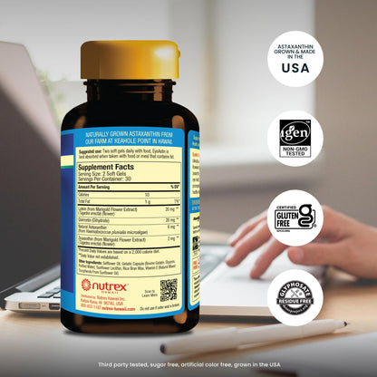 Nutrex Hawaii EyeAstin macular carotenoid complex supplement label details and nutrition facts.