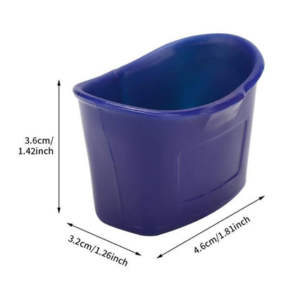 Jimfoty accurate delivery eye drop dispenser being held easily with one hand for simple application.