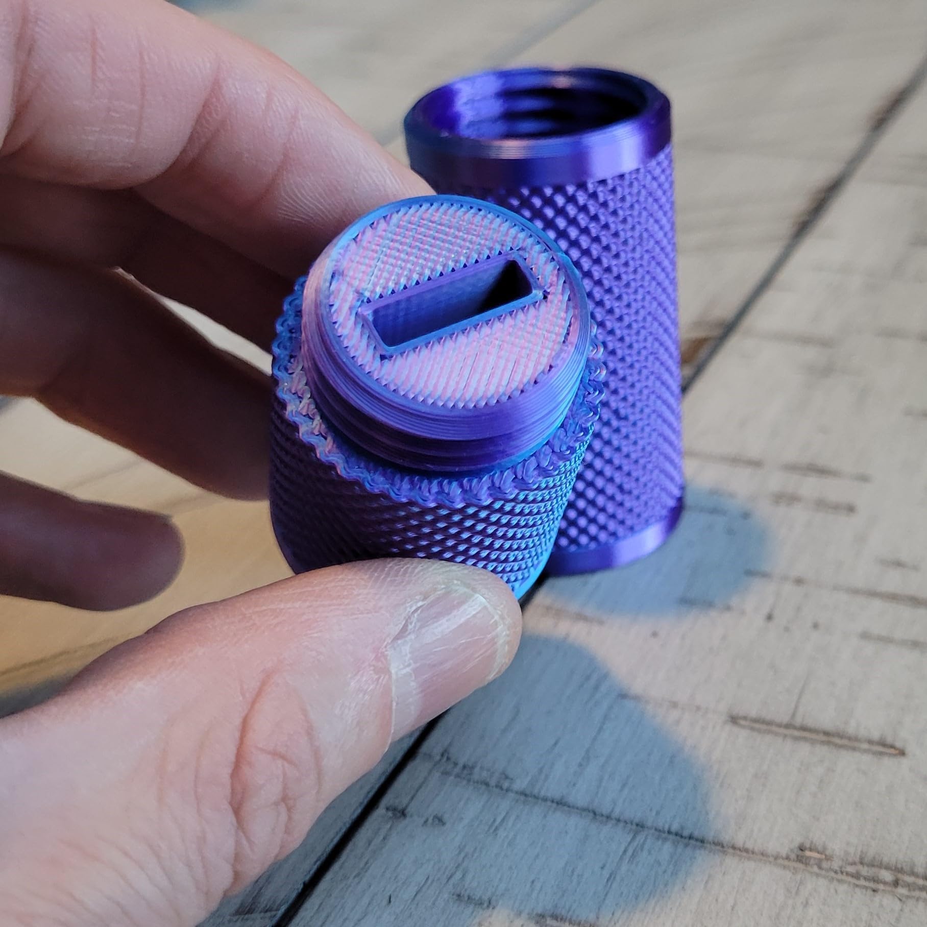 Znet3D blue and purple travel vial protectors side by side view