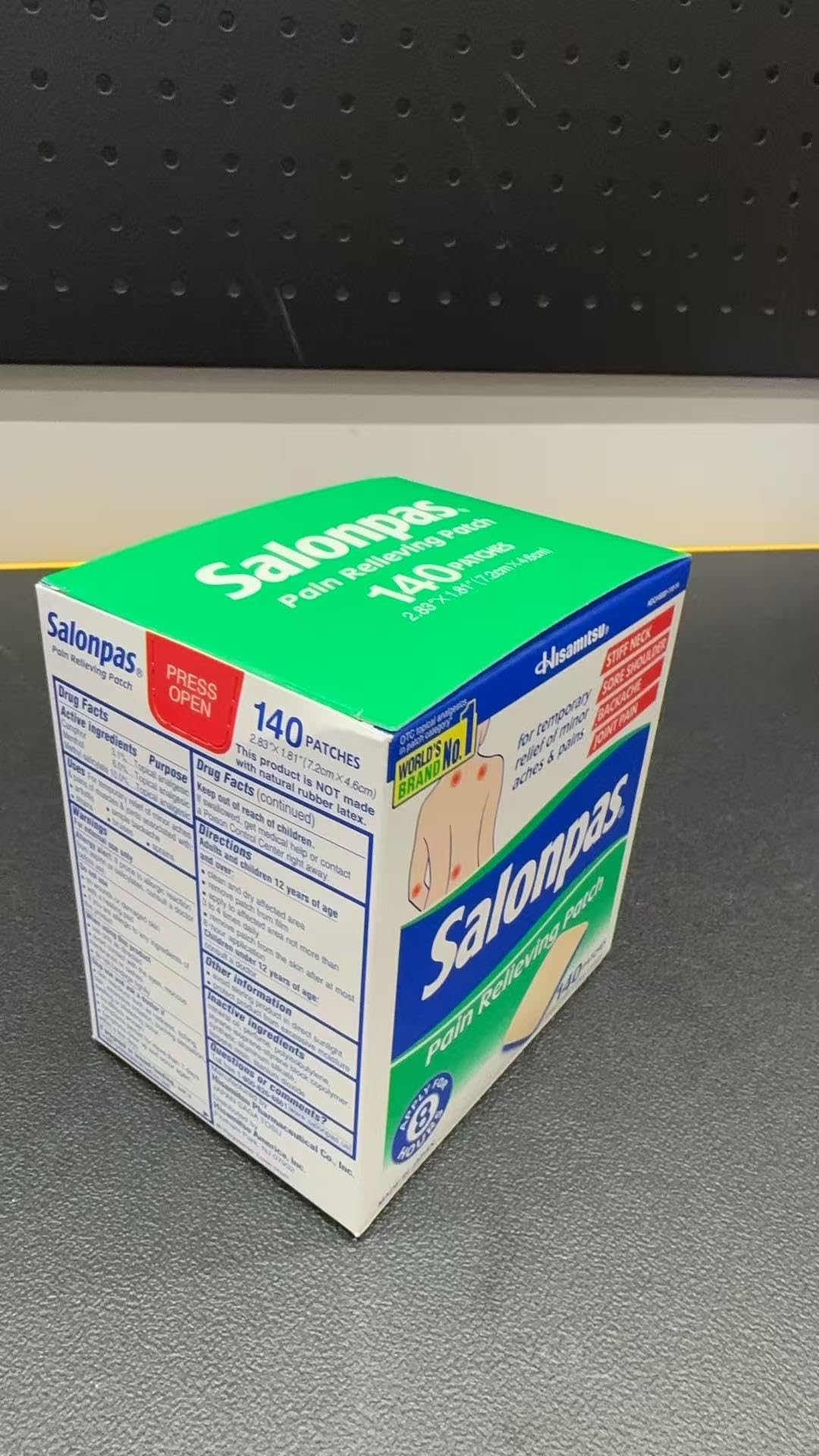 Full packaging display of USA imported Salonpas 140 count two pack