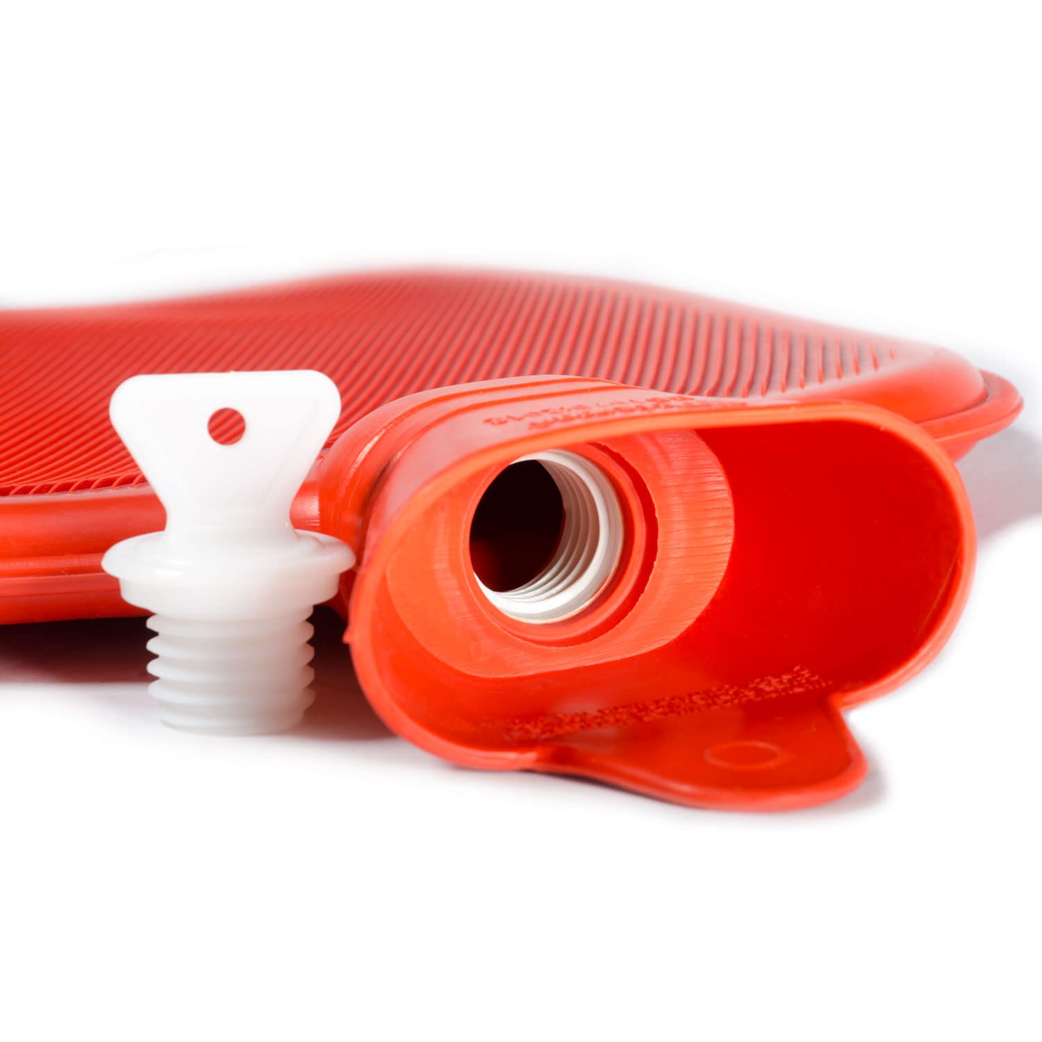 Close up view of the leak proof screw cap and durable silicone lanyard on the Peterpan natural rubber bottle.