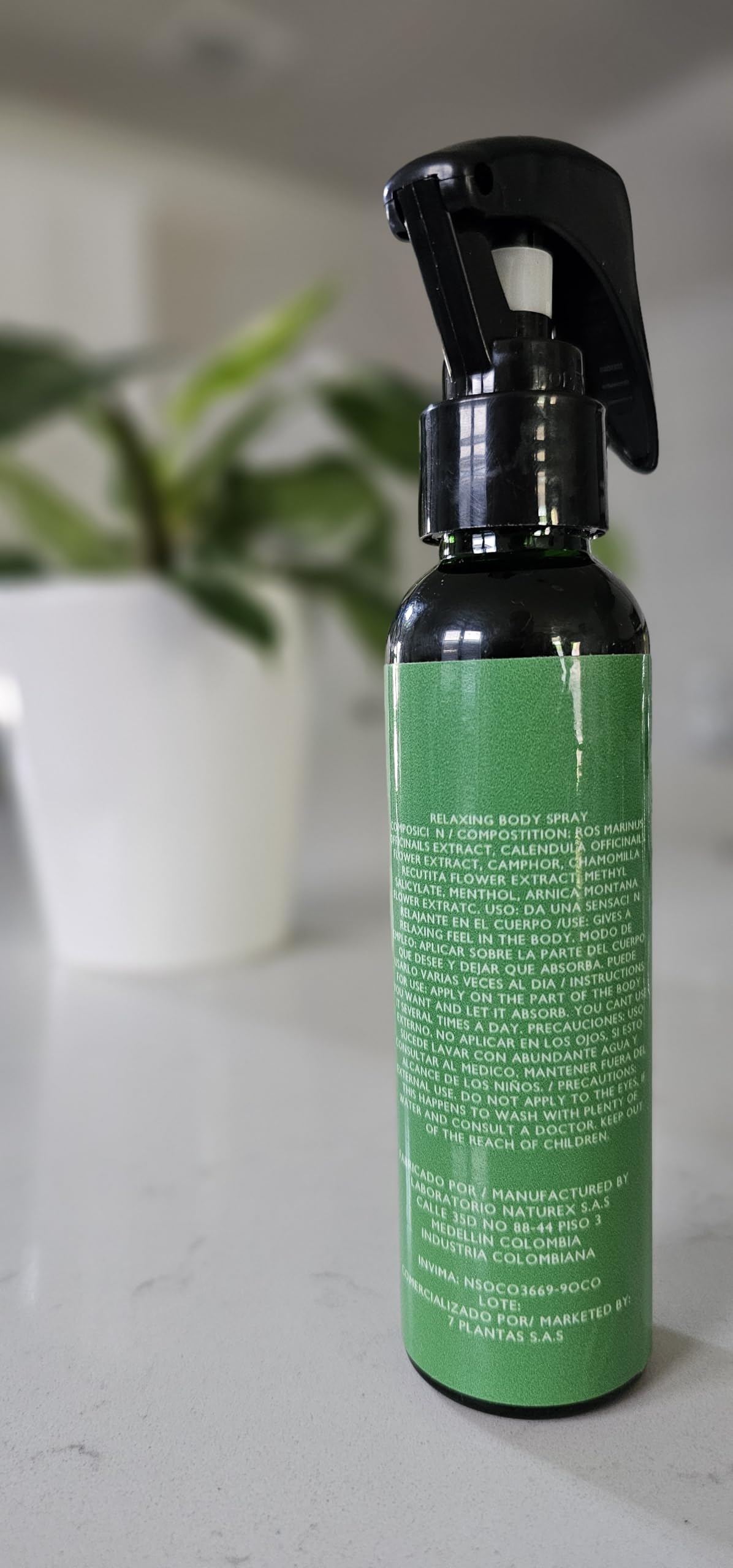 7 Plantas body spray highlighting eucalyptus and arnica ingredients