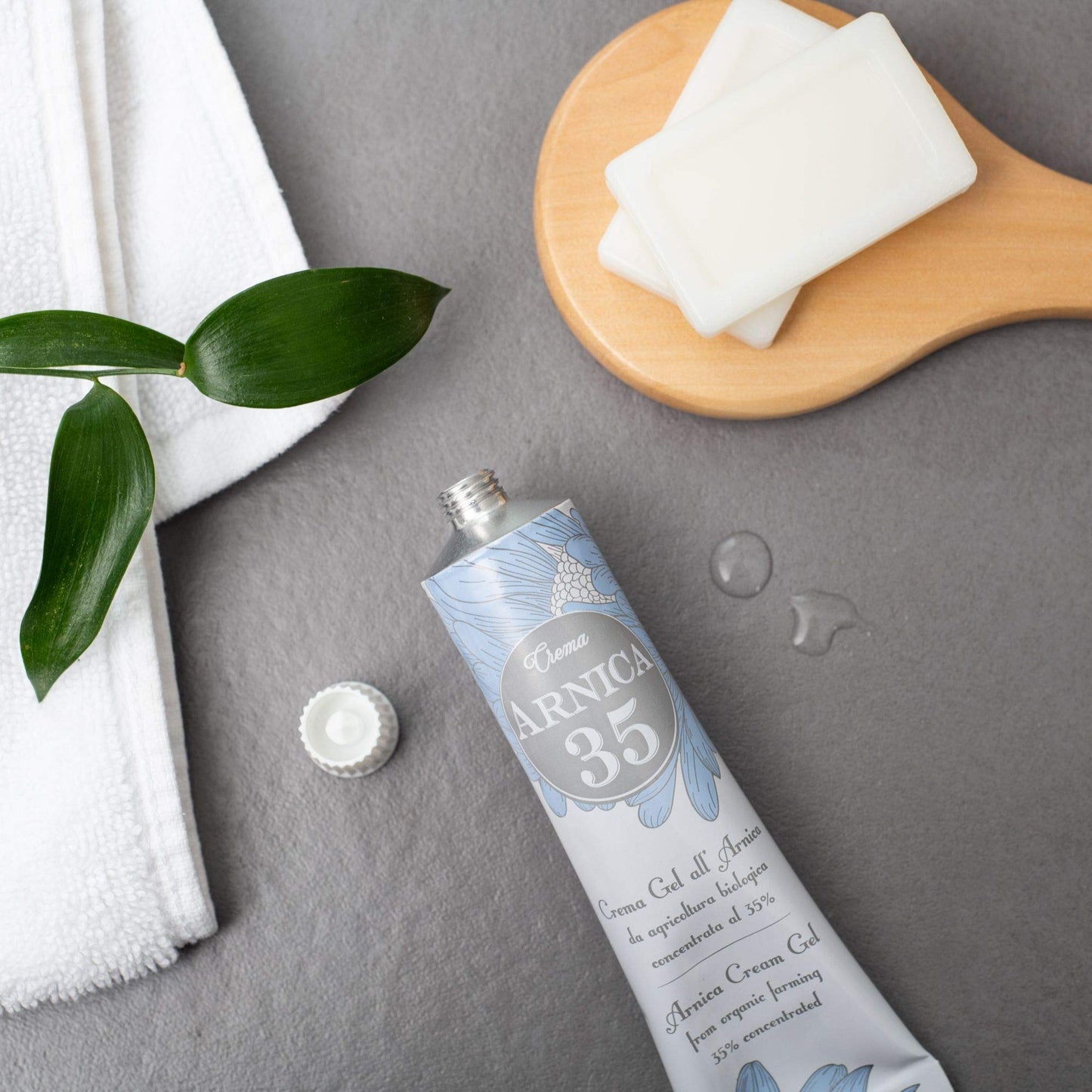 DulÃ c natural arnica soothing muscle rub for athletic recovery