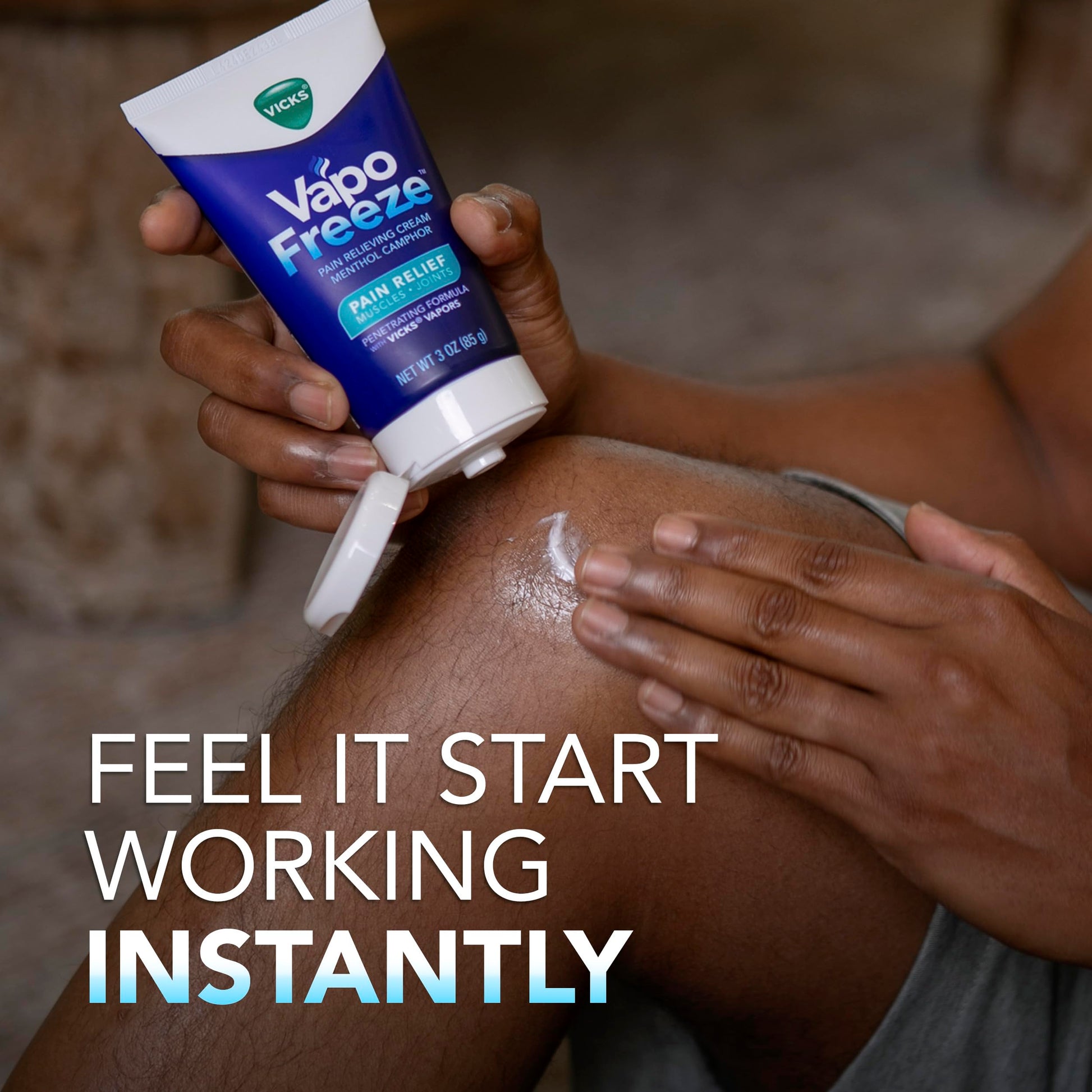 Texture of Vicks VapoFreeze maximum strength menthol analgesic cream