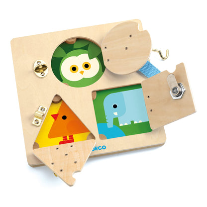 Detailed view of the Djeco LockBasic door with a latch mechanism.