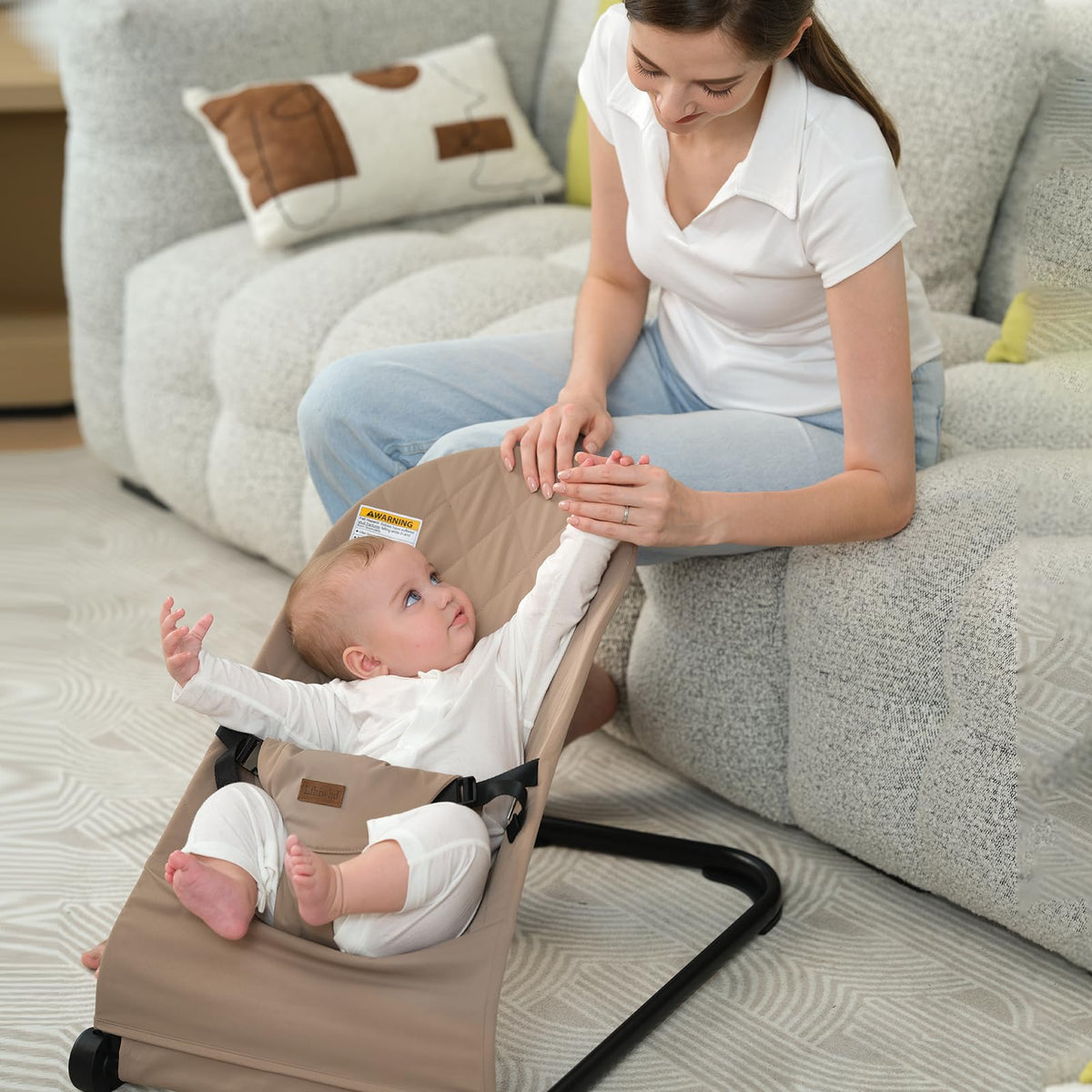 Lfhiwhd khaki bouncy chair angled view