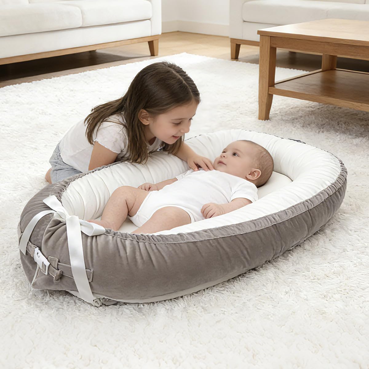 Baby using Meindoovm floor lounger for supervised tummy time