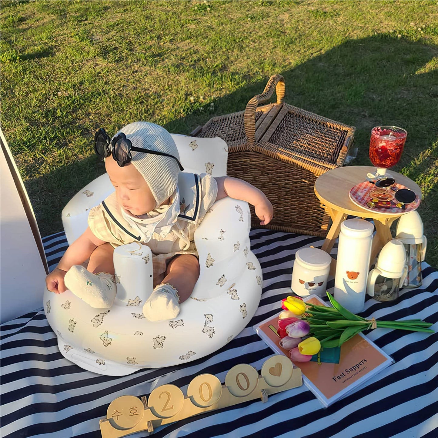 Qwerty baby chair with built in pump for infants