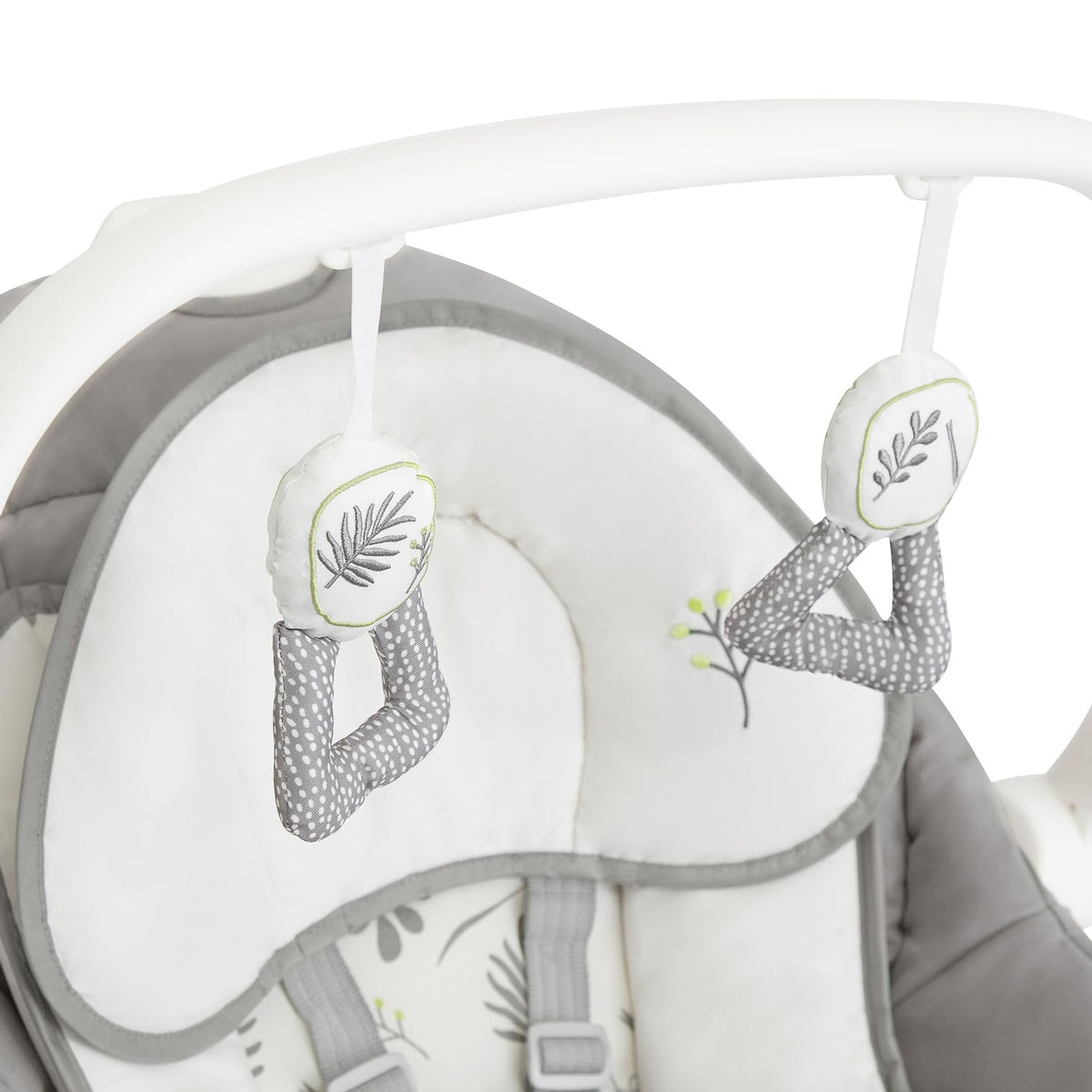 Frankie design plush cocoon seat with 5-point harness system