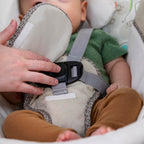 Ingenuity portable swing battery compartment and sturdy base design