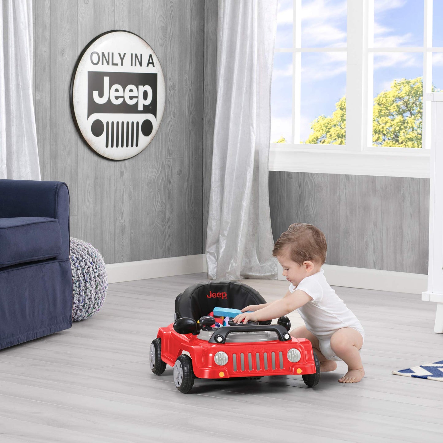 Interactive lights and horn buttons on Jeep walker tray