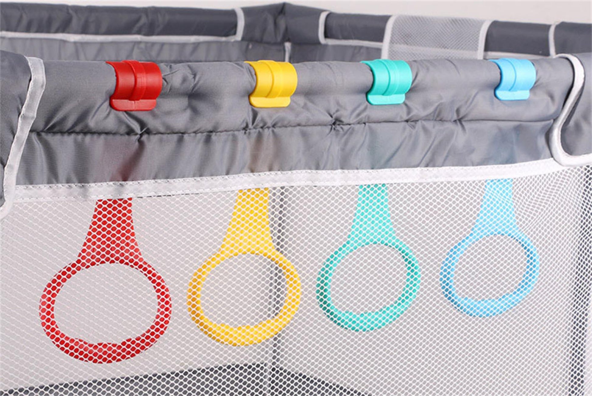 Installation demonstration of crib walking assistant rings