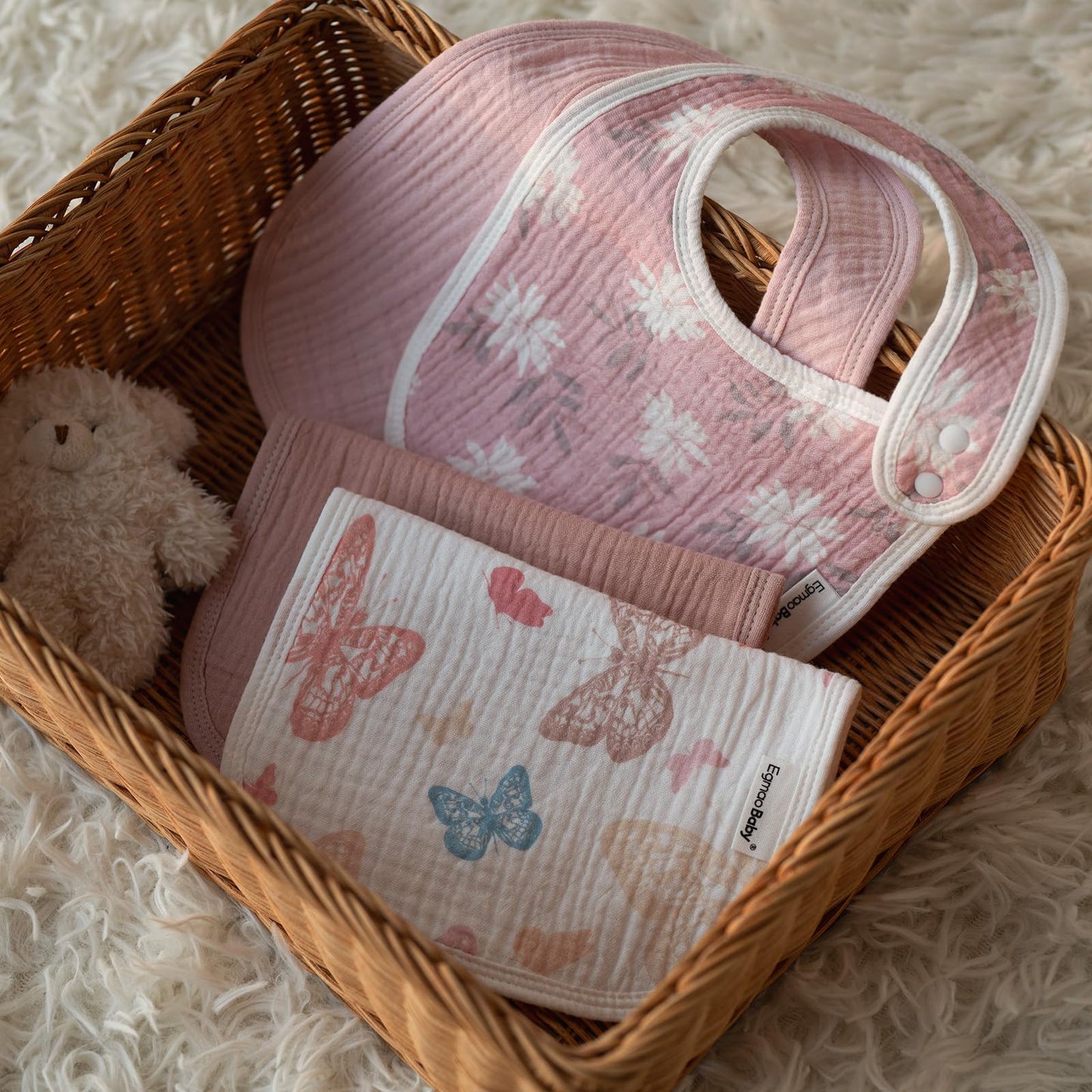 High quality imported muslin cotton bibs for infants