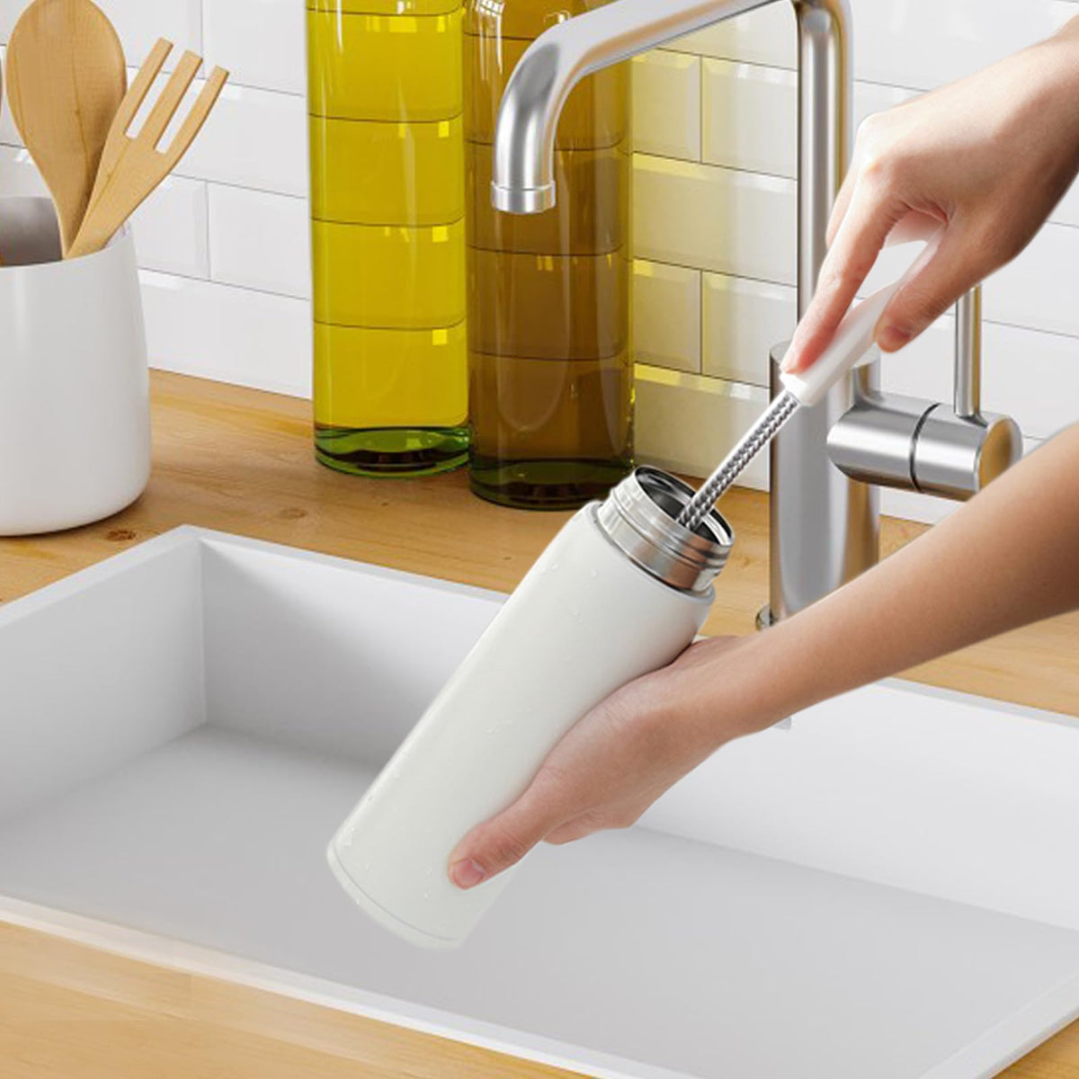 Kwude kitchen brush used for cleaning glass jar and stemware