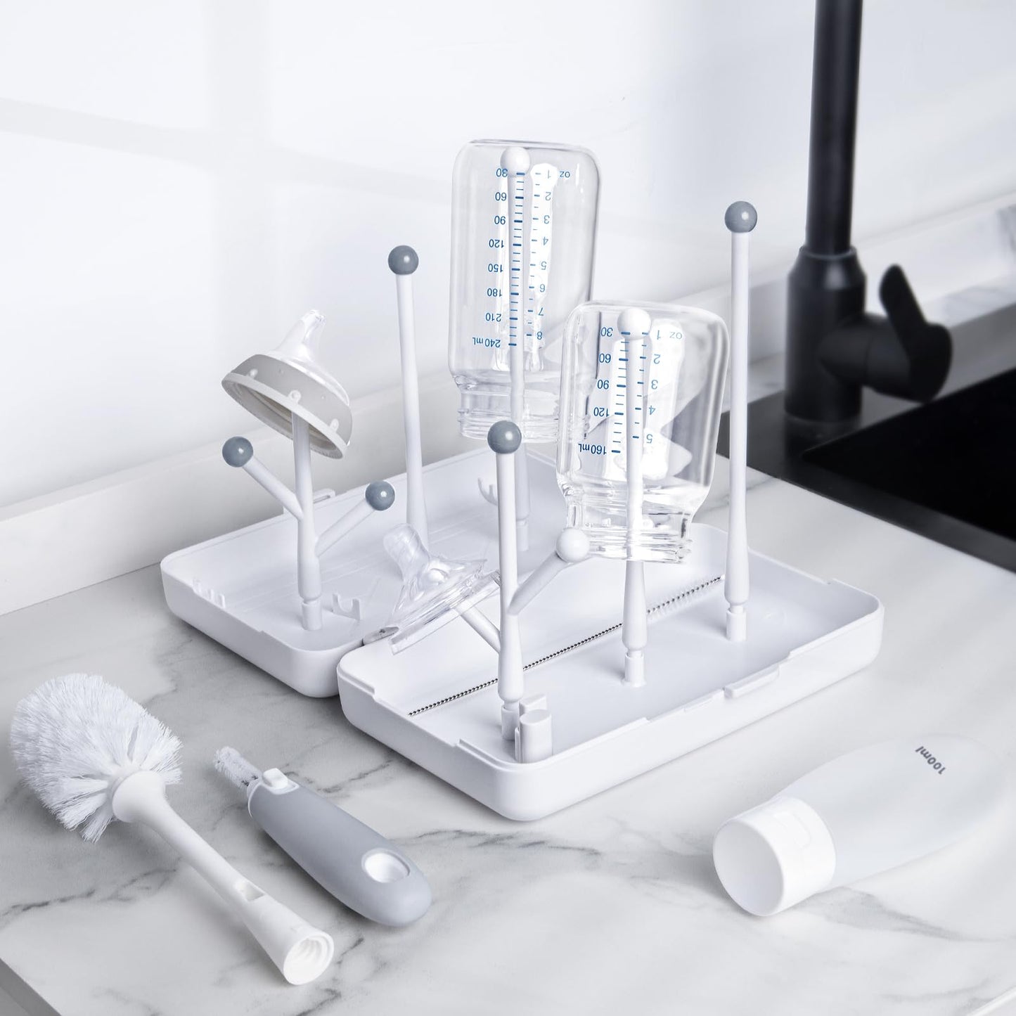 Inside view of Termichy 6-in-1 travel cleaning kit