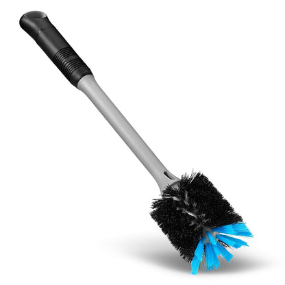Close up of the hidden straw brush being removed from the handle.