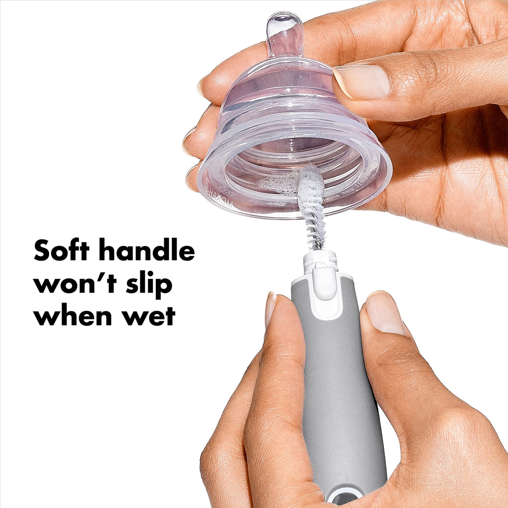 Ergonomic non-slip handle of the Oxo Tot baby bottle brush