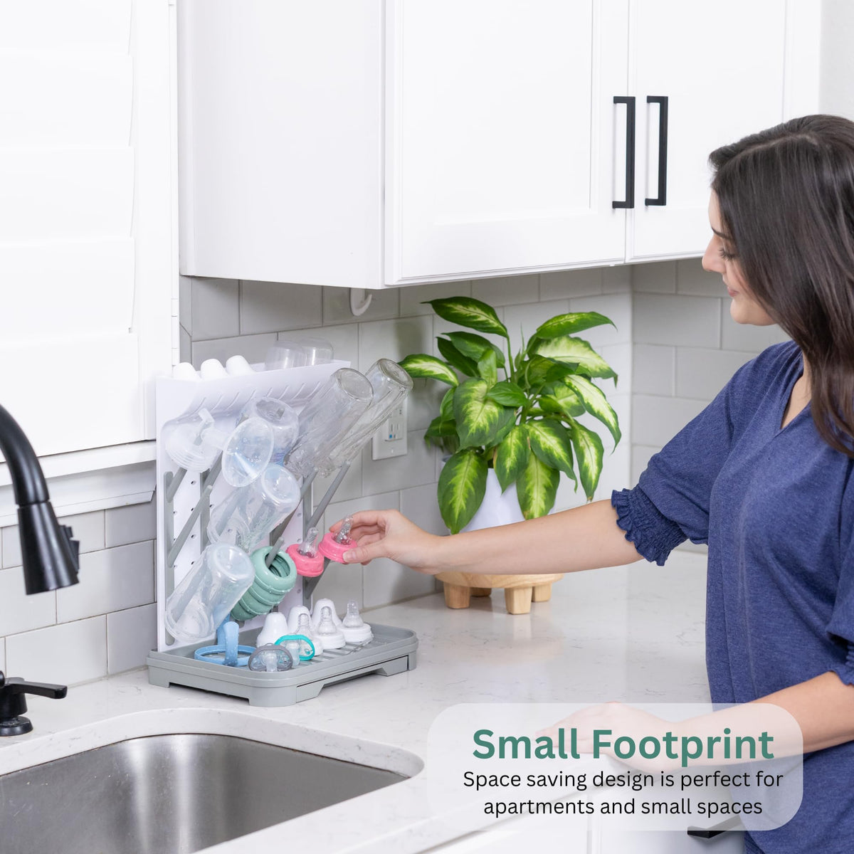 Compact Velakade drying station for small kitchen spaces