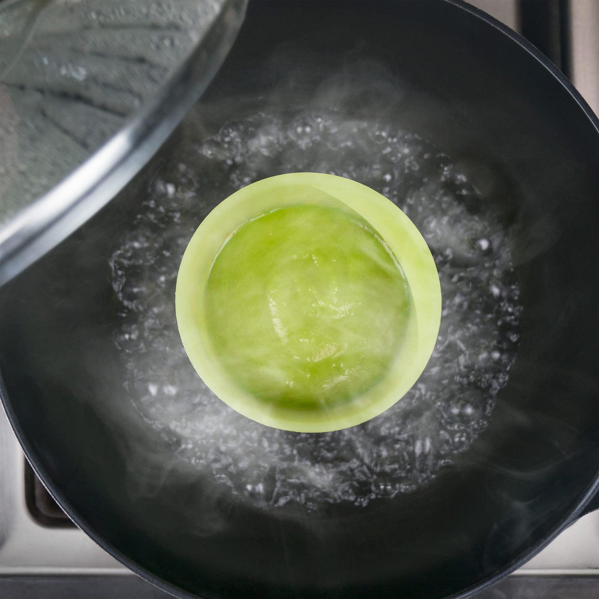 Top view of Olababy silicone bowl for steaming vegetables