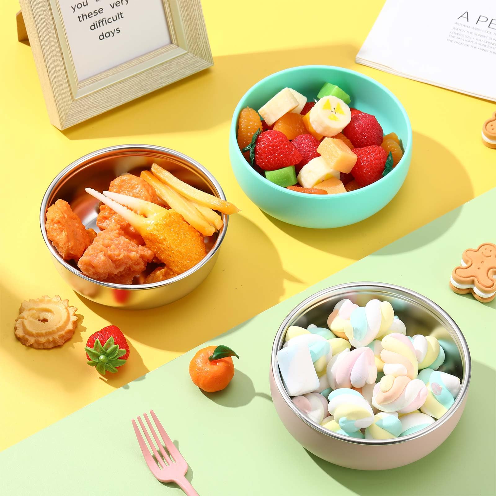 Nuogo toddler bowls showing removable silicone shell feature