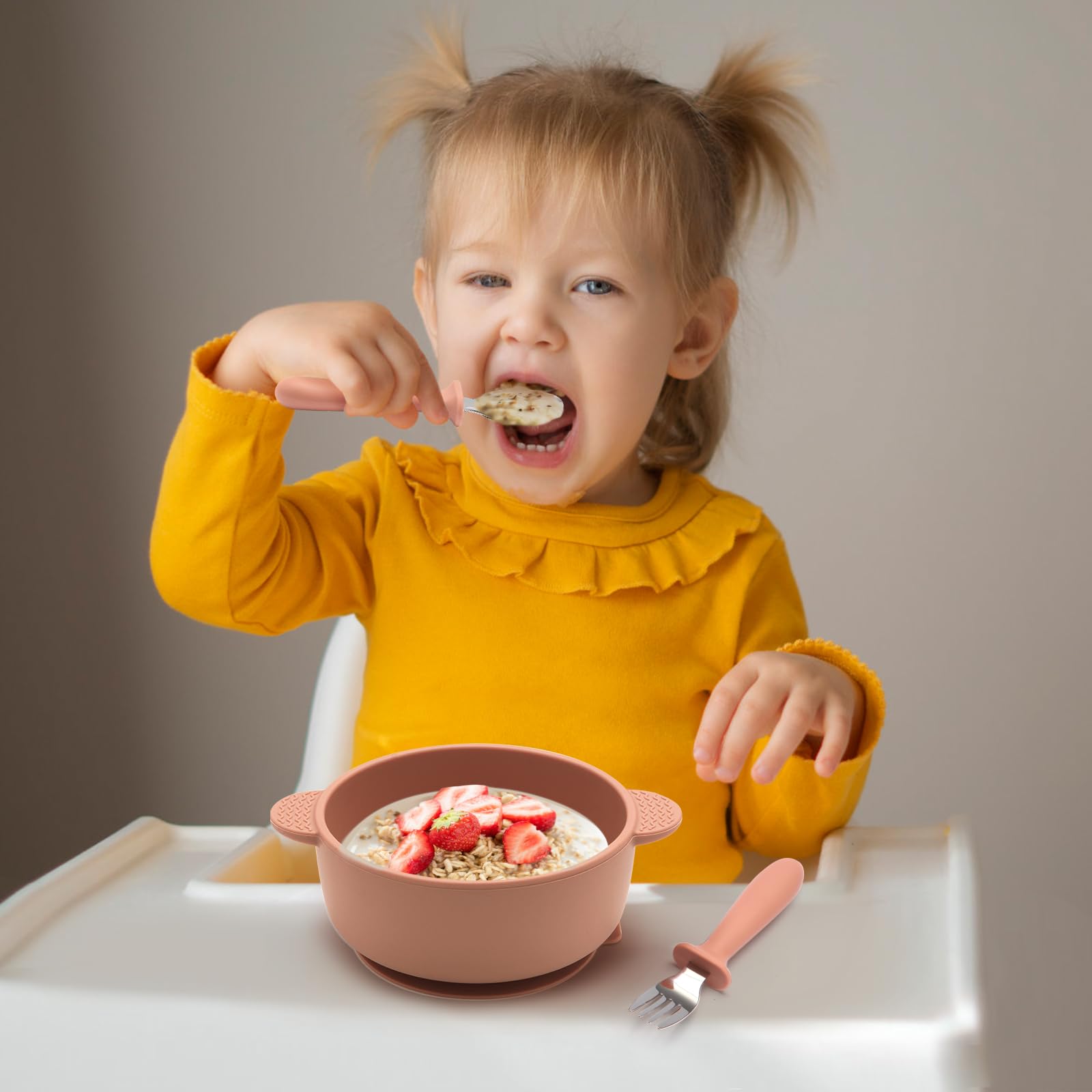 Top view of Eascrozn baby food bowls with suction cup