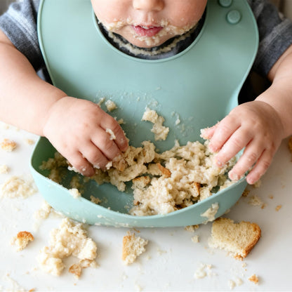 Close up view of the organic bamboo handle on the Ginbear toddler spoon.