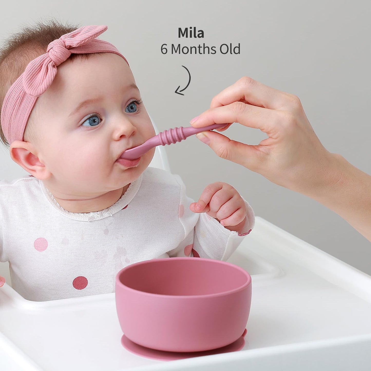 Samigo silicone bowl with clear storage lid attached