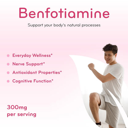 Clear Formulas Vitamin B1 capsule side view displaying the white powder inside the vegetarian shell