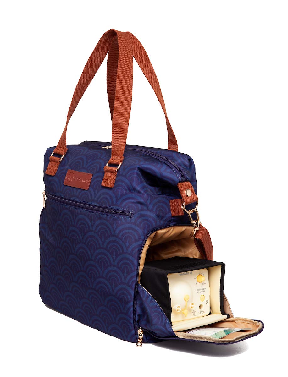 Sarah Wells Lizzy breastfeeding bag insulated cooler pocket storing milk bottles