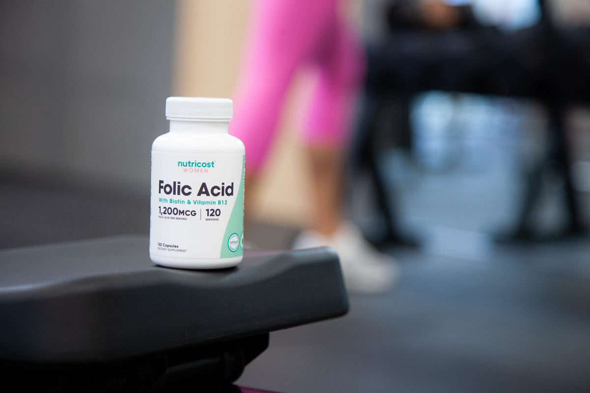 Nutricost Folic Acid for Women capsule size and dietary features layout showcase
