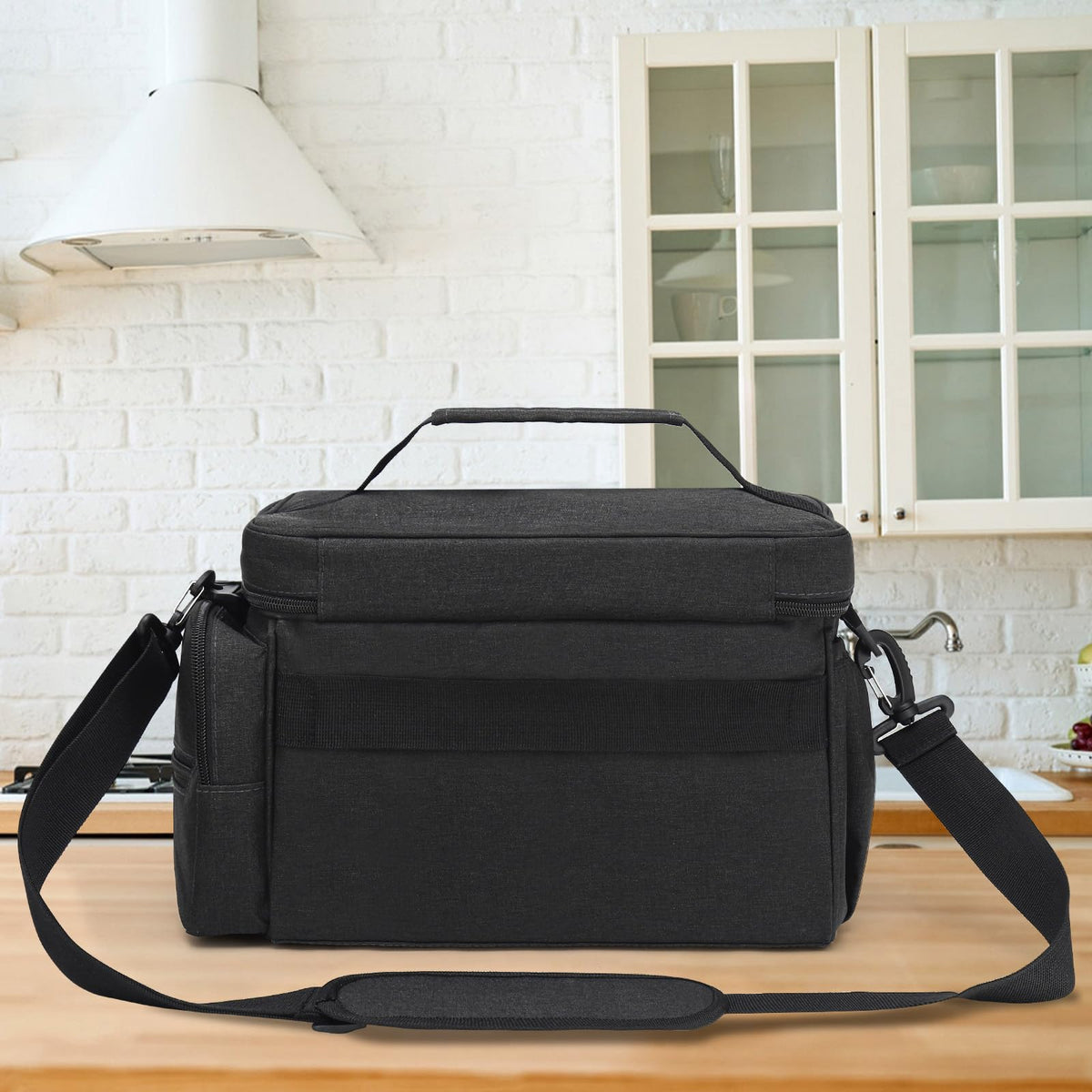 GDNasist premium pumping bag top handle details and sturdy zippers