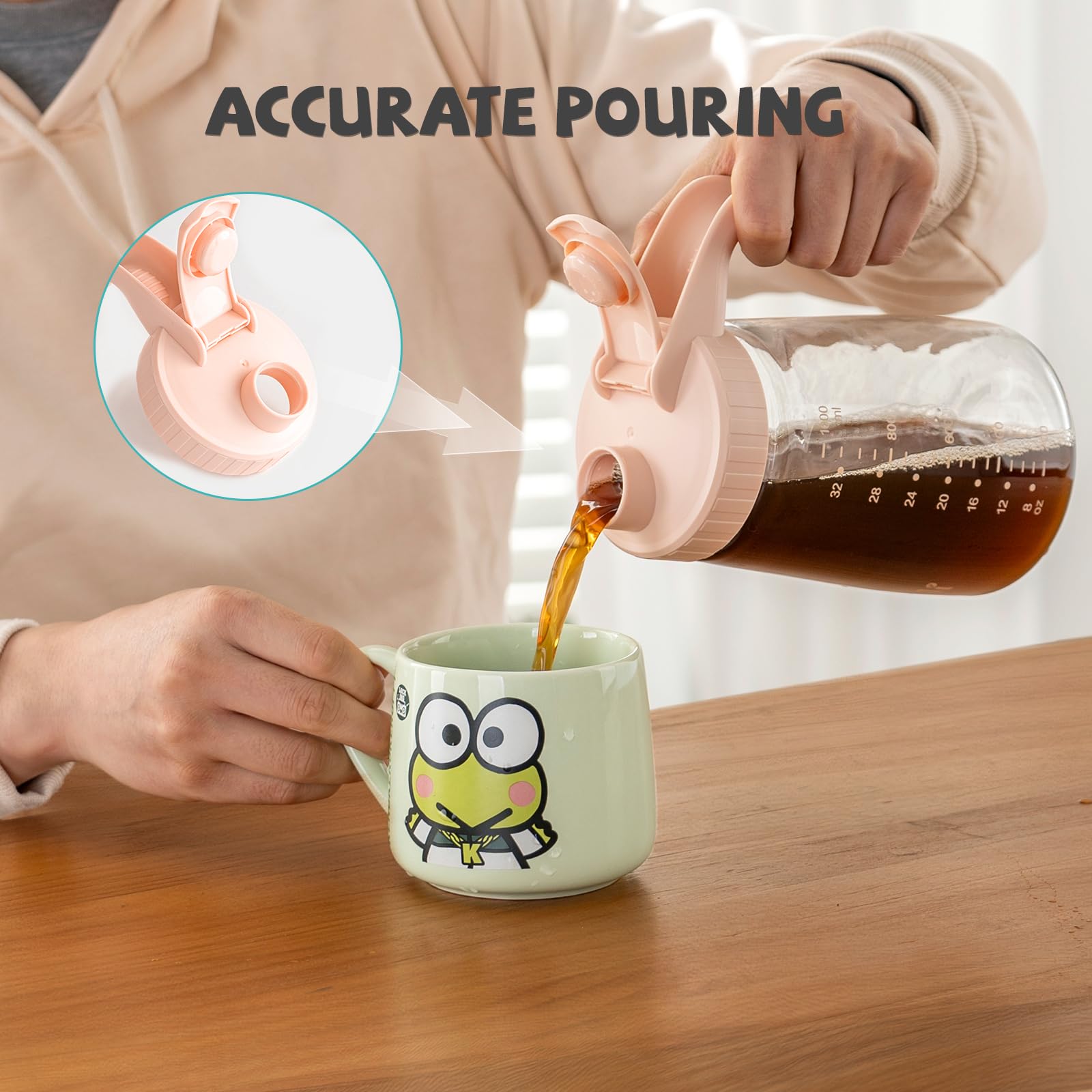 Top view of Comi breast milk pitcher cap and seal design