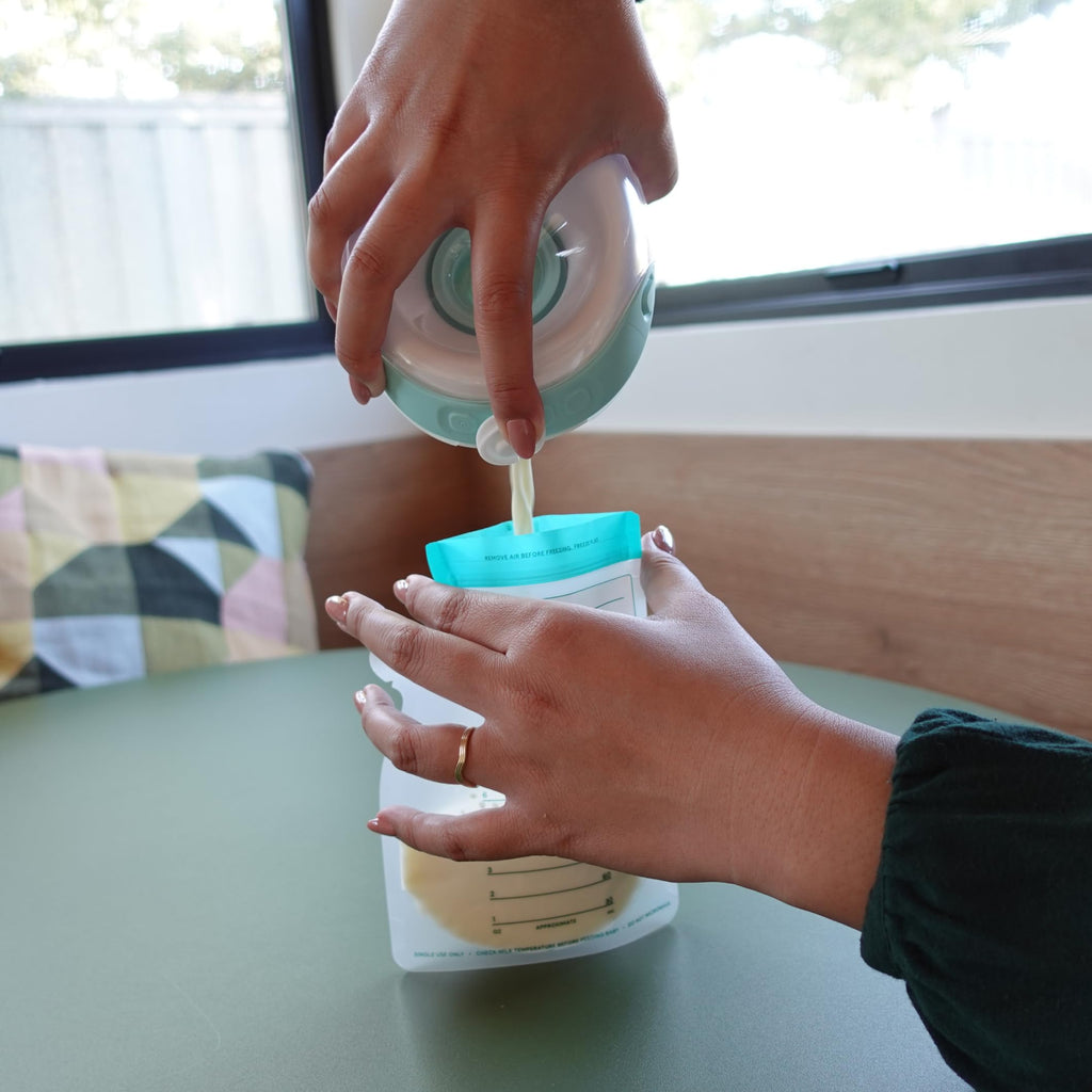 Self-standing base feature of Willow breast milk storage bags