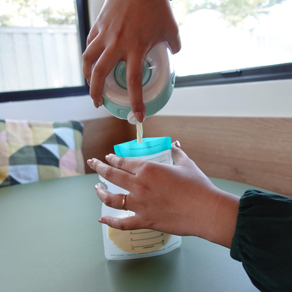 Self-standing base feature of Willow breast milk storage bags