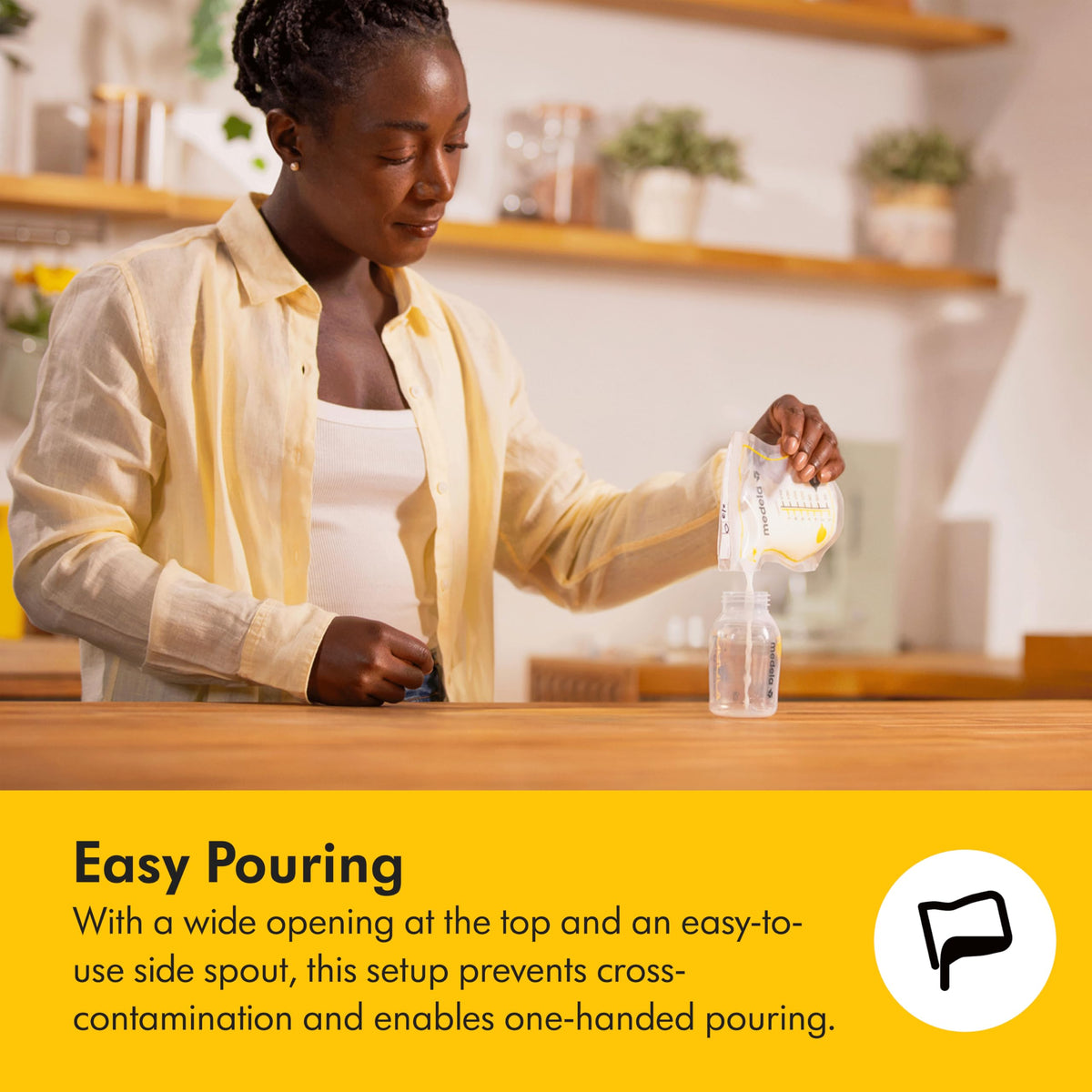 Medela breast milk storage bags inside resealable transport pouch
