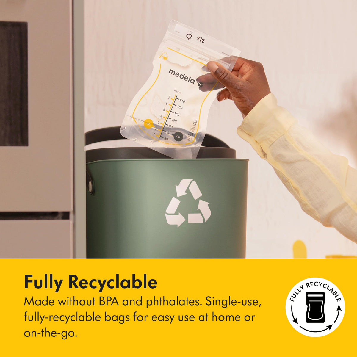 Clear labeling area on Medela easy pour storage bag