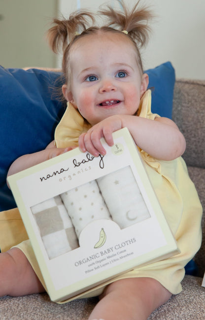 Oversized organic muslin burp cloth detail