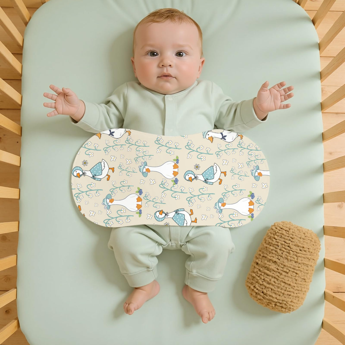 Packaging presentation of the Wauprant premium cotton muslin absorbent rags suitable for baby shower gifting.