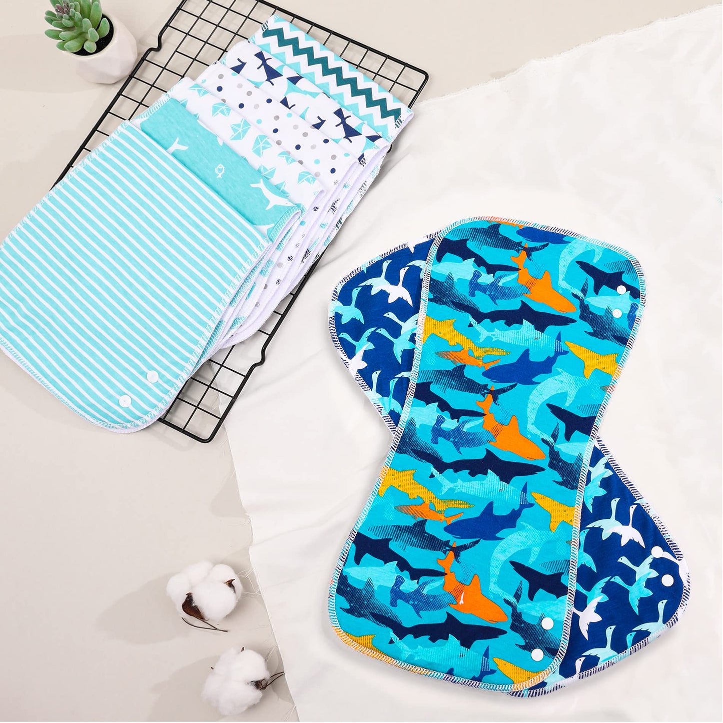 Soft texture detail of Benoxine organic cotton burp cloth