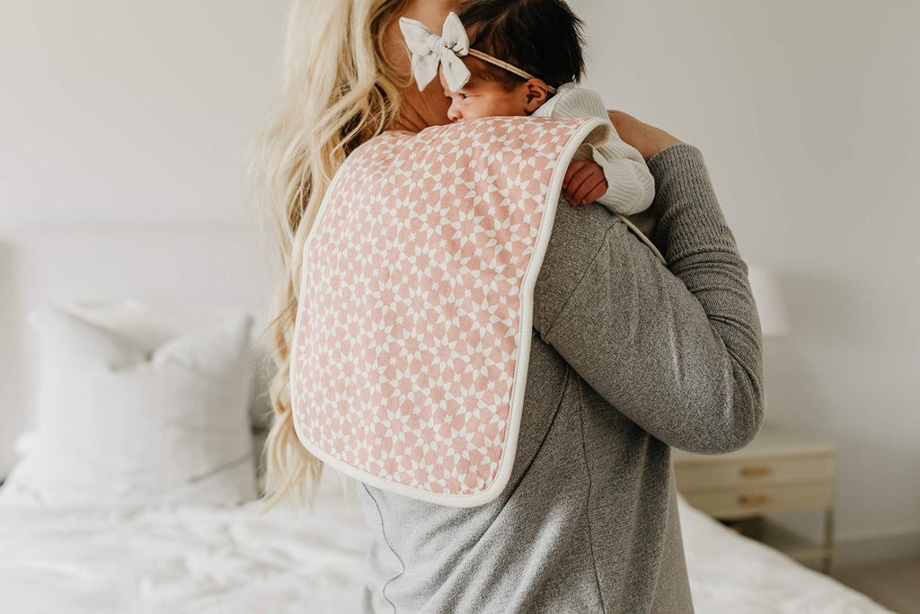 Ultra soft cotton baby burp cloths for parents shoulder