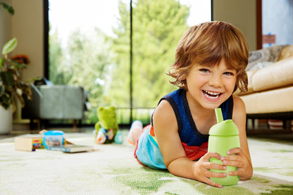 Munchkin simple clean straw cup packaging for toddlers twelve months plus.